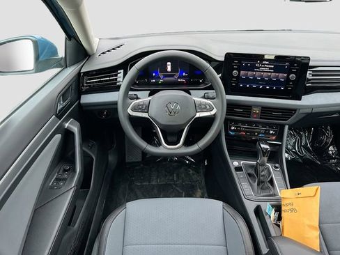 New 2026 Volkswagen Jetta SE FWD image 22