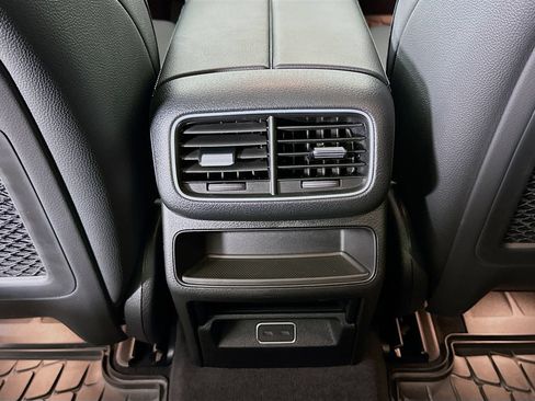 Certified 2025 Mercedes-Benz GLE 350 4MATIC image 28