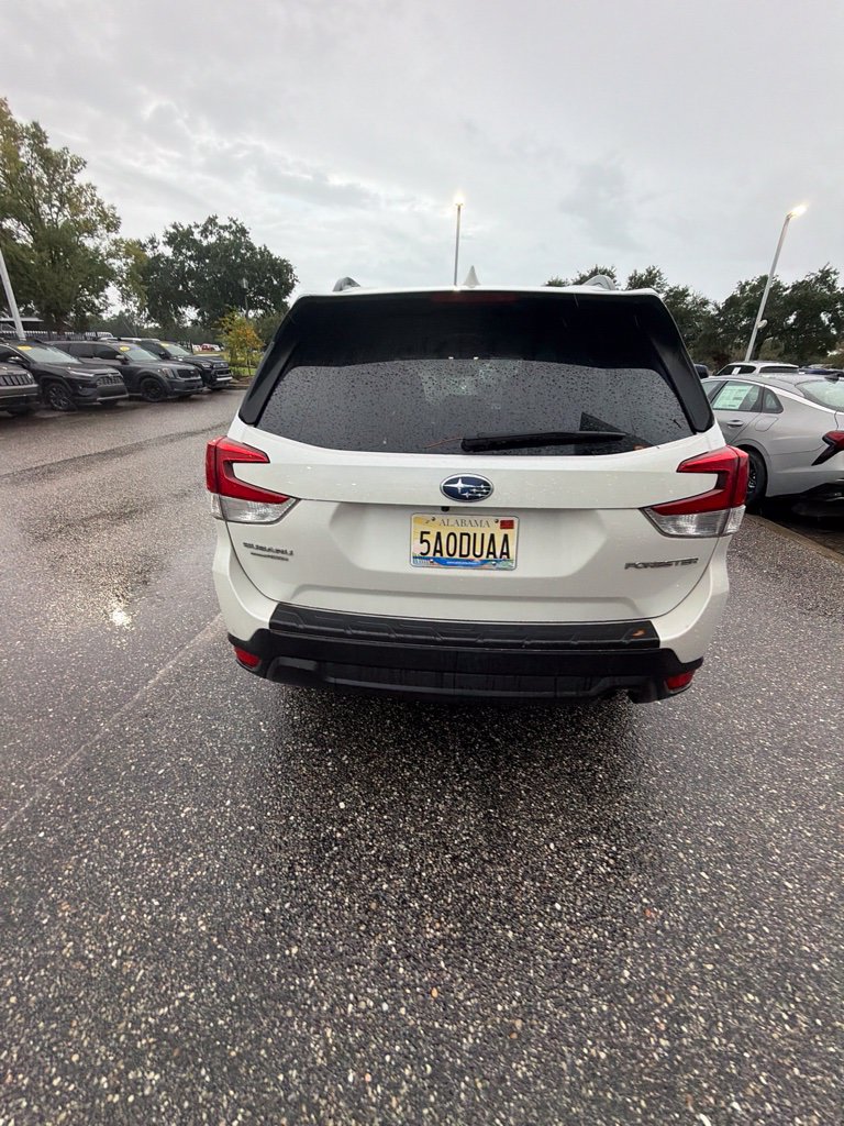 Used 2020 Subaru Forester Premium AWD/4WD image 10