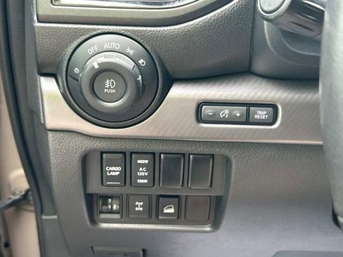 Used 2022 Nissan Titan PRO-4X w/ Pro-4x Convenience Package AWD/4WD image 29