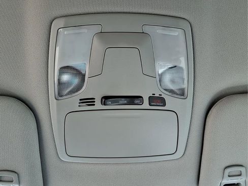 Used 2020 Toyota Sienna L image 20