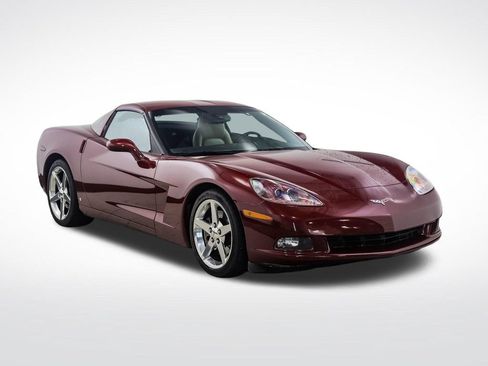 Used 2006 Chevrolet Corvette Coupe w/ Preferred Equipment Group RWD image 7