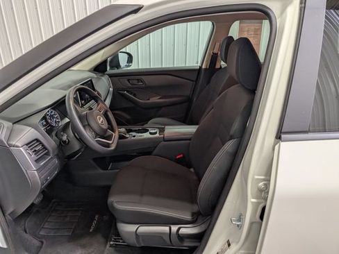 Used 2024 Nissan Rogue S AWD/4WD image 13