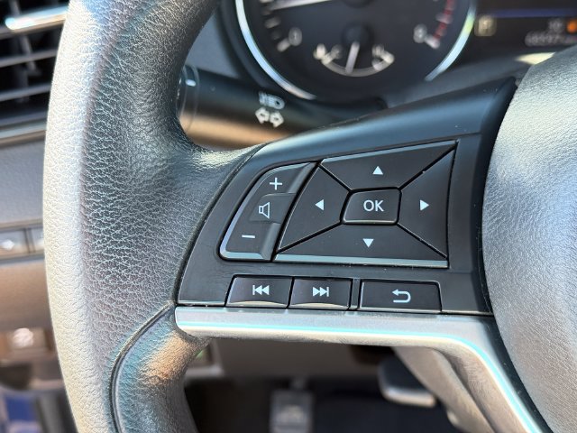 Used 2020 Nissan Rogue S FWD image 15