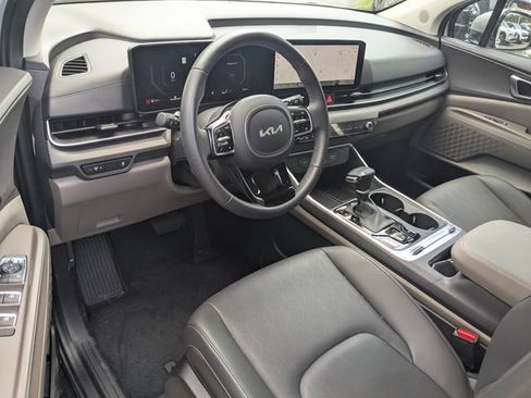 Certified 2026 Kia Carnival SX FWD image 10
