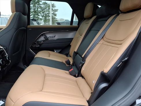 New 2025 Land Rover Range Rover Sport Dynamic SE image 13