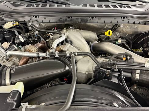 Used 2024 Ford F350 Lariat w/ Sport Appearance Package image 34