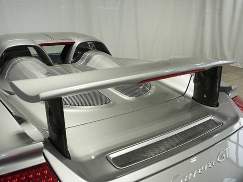 Used 2005 Porsche Carrera GT image 42