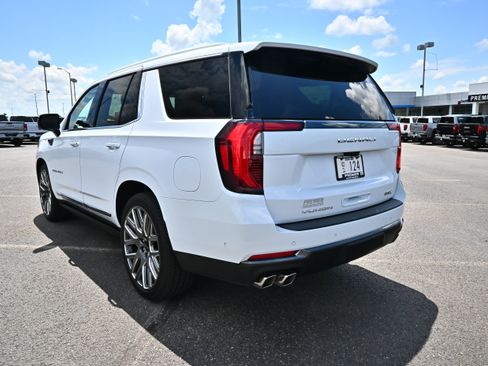 Used 2026 GMC Yukon Denali Ultimate AWD/4WD image 8