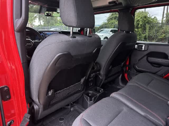 Used 2024 Jeep Wrangler Unlimited Rubicon AWD/4WD image 23
