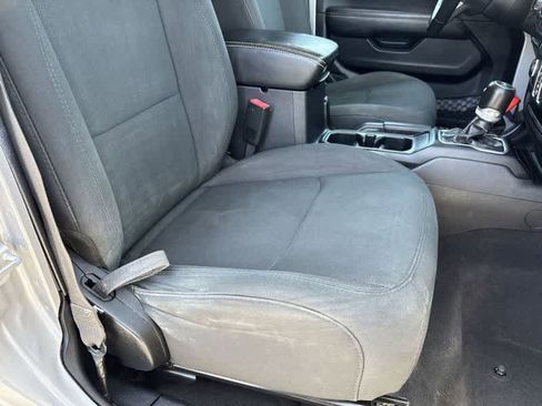 Used 2020 Jeep Wrangler Unlimited Sahara image 18