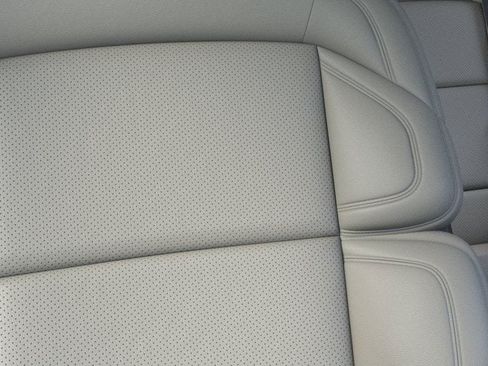 New 2026 Lincoln Navigator L Reserve AWD/4WD image 16