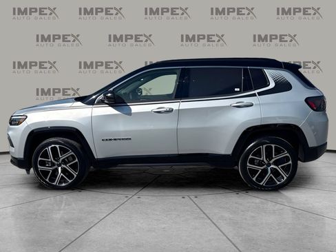 Used 2025 Jeep Compass Limited w/ Elite Group AWD/4WD image 2