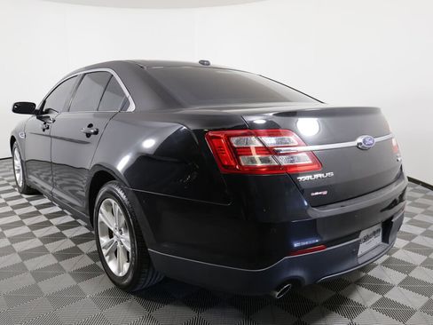 Used 2015 Ford Taurus SEL image 4