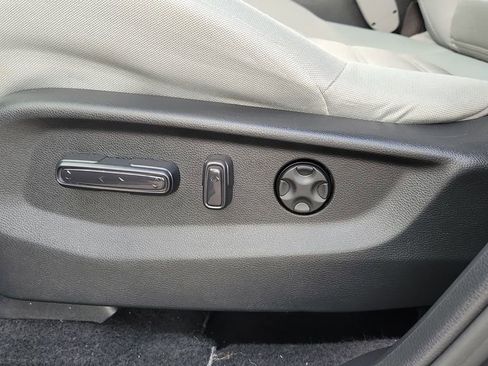 Used 2019 Honda CR-V EX image 16