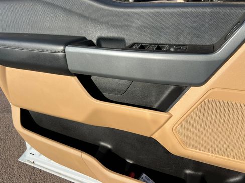 Used 2022 Ford F150 XLT w/ Trailer Tow Package image 13