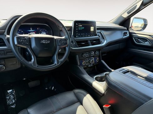 Used 2024 Chevrolet Suburban RST w/ Luxury Package image 15