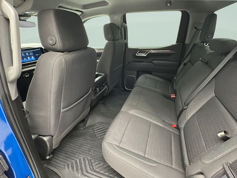 Used 2023 Chevrolet Silverado 1500 LT AWD/4WD image 12