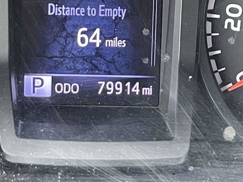 Used 2020 Toyota Tacoma SR image 33