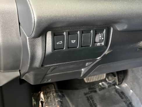Certified 2023 Subaru Ascent Touring AWD/4WD image 33