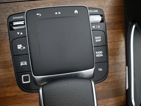 Used 2025 Mercedes-Benz GLE 450e 4MATIC w/ Winter Package image 19