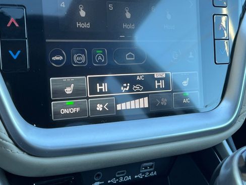 Used 2024 Subaru Outback Limited image 18