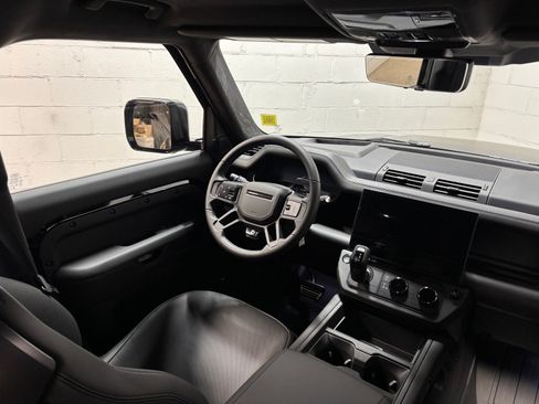 New 2026 Land Rover Defender 110 OCTA AWD/4WD image 35