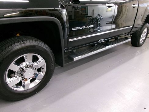 Used 2015 GMC Sierra 3500 Denali w/ Duramax Plus Package AWD/4WD image 4