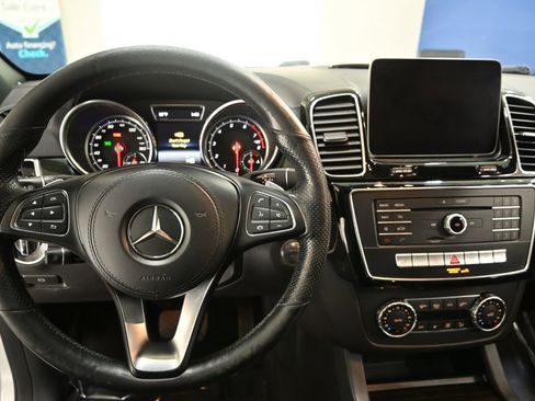 Used 2018 Mercedes-Benz GLS 450 4MATIC w/ Premium Package image 9