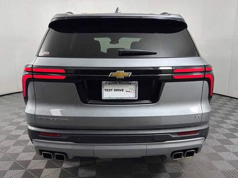 Certified 2024 Chevrolet Traverse LT image 10