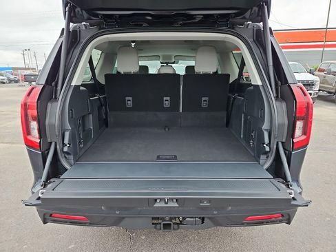 New 2026 Ford Expedition Max Active RWD image 18