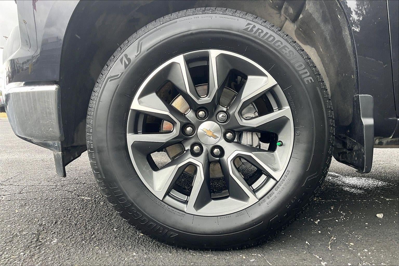 Used 2024 Chevrolet Silverado 1500 LT AWD/4WD image 9