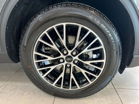 New 2026 Ford Escape SE w/ PHEV Premium Package image 36