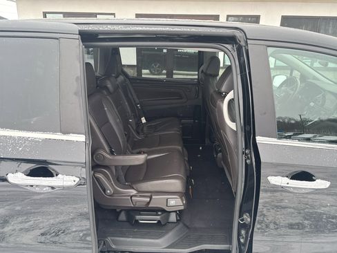 Used 2018 Honda Odyssey Touring image 16