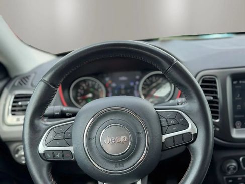 Used 2019 Jeep Compass Trailhawk AWD/4WD image 12