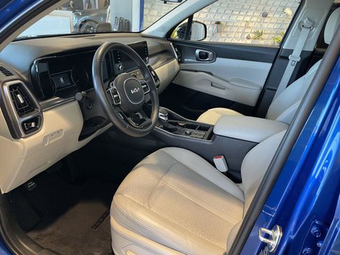 Used 2023 Kia Sorento S w/ Panoramic Sunroof Package FWD image 13