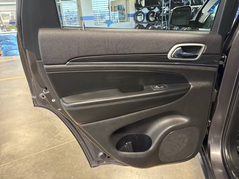 Used 2019 Jeep Grand Cherokee Limited w/ Luxury Group II AWD/4WD image 27