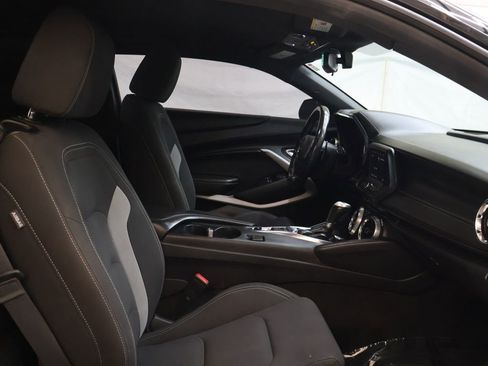 Used 2021 Chevrolet Camaro LT image 10