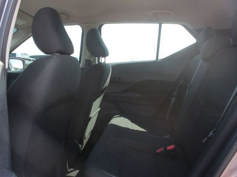 Used 2021 Nissan Kicks S FWD image 21