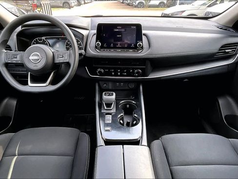 Used 2024 Nissan Rogue S FWD image 12