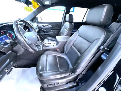 Used 2022 Chevrolet Traverse LT w/ LPO, Cargo Package AWD/4WD image 14