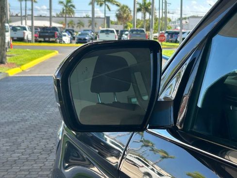 Used 2024 Ford Expedition XLT RWD image 16