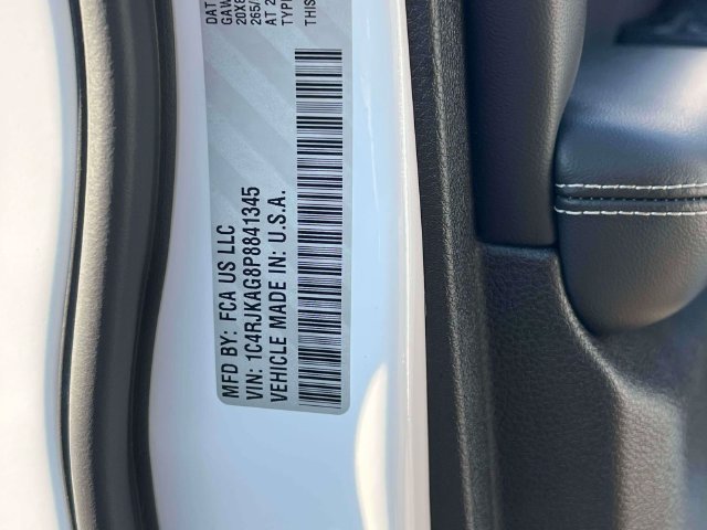 Used 2023 Jeep Grand Cherokee L Laredo AWD/4WD image 16