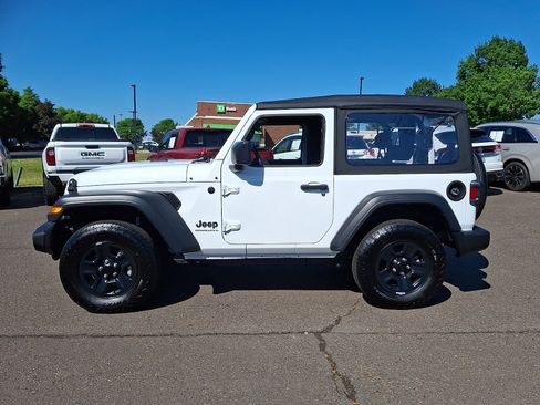 Used 2025 Jeep Wrangler Sport AWD/4WD image 7