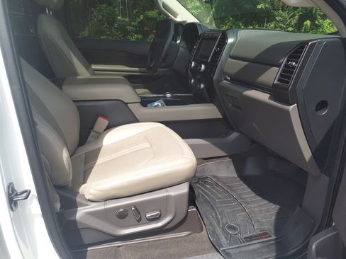 Used 2021 Ford Expedition Max Limited RWD image 10