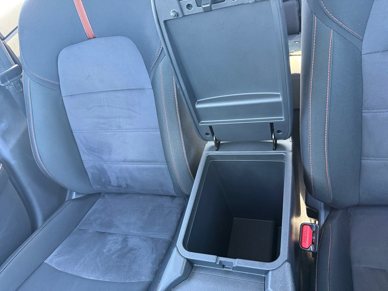 Used 2025 Nissan Sentra SR FWD image 30