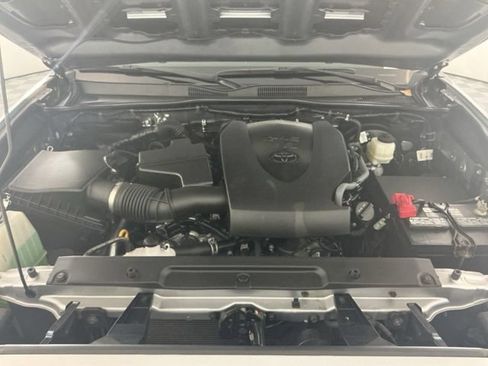 Used 2021 Toyota Tacoma TRD Sport w/ Technology Package AWD/4WD image 27