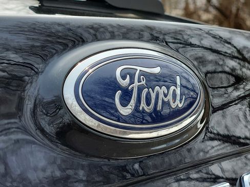 Used 2023 Ford Edge SEL image 28