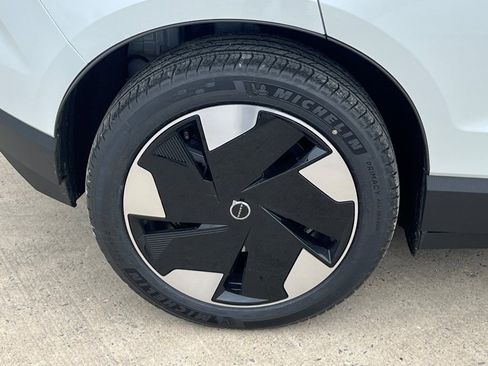 New 2026 Volvo EX30 Plus w/ Protection Package RWD image 5