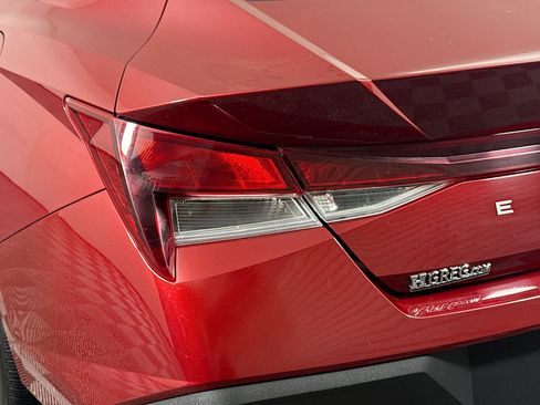 Used 2024 Hyundai Elantra SE image 35